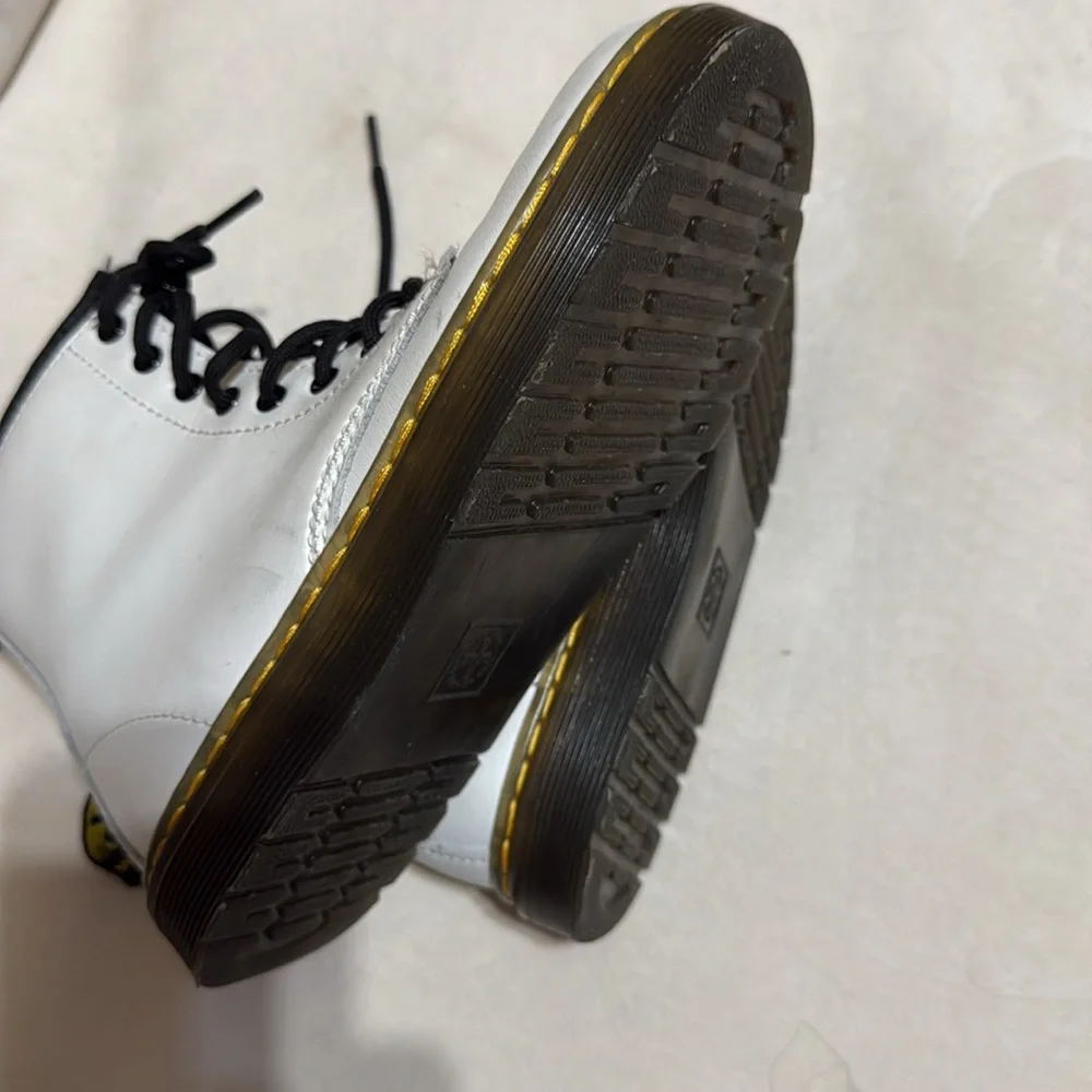 Dr. Martens Zavala J Youth Girls - Picture 4 of 11